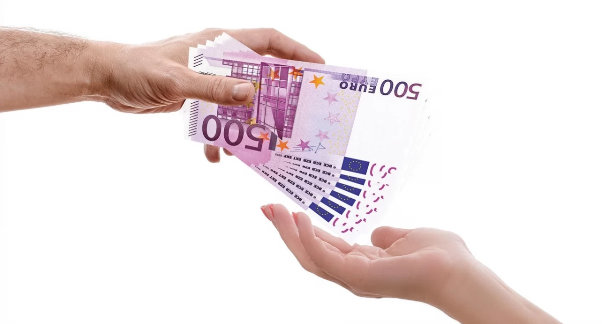 Finanse i Budżet, Pożyczka cudze można zostać dłużnikiem własnej - zdjęcie, fotografia