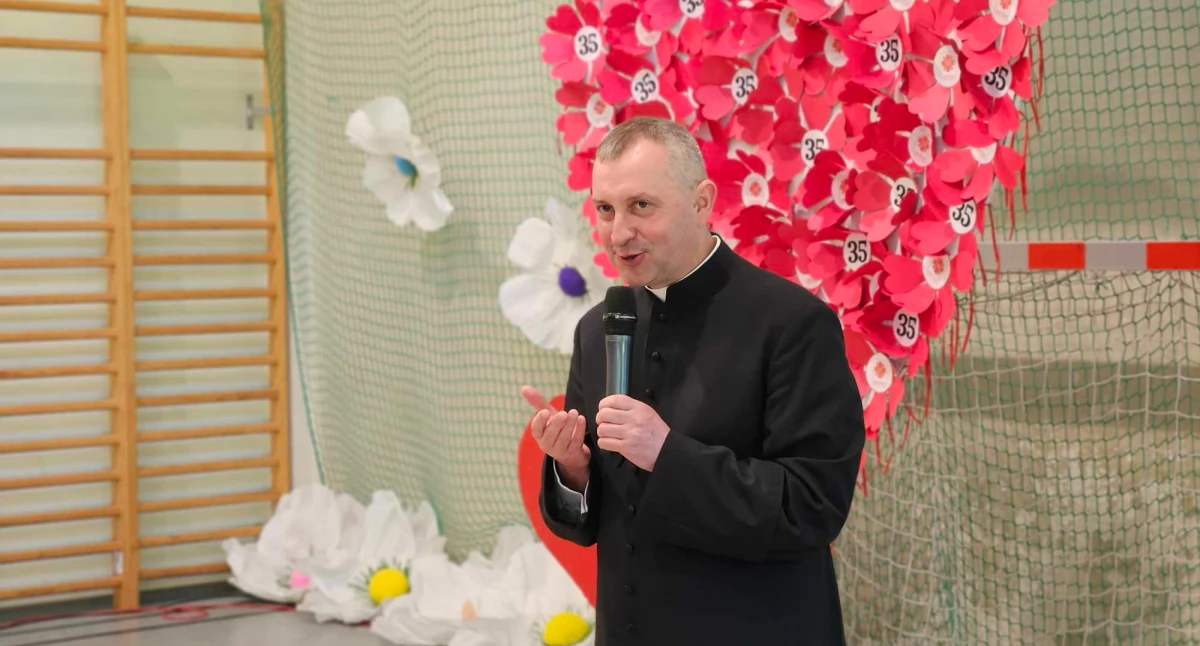 Zdjęcie:  Ks. Mariusz Słonina, dotychczasowy dyrektor Caritasu Archidiecezji Krakowskiej