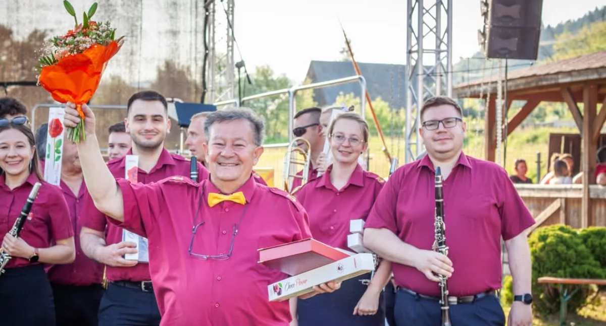 Koncerty – Muzyka , Stryszawa rozbrzmiała muzyką wspomnieniami Orkiestra Dęta Gminy Stryszawa świętowała lecie działalności - zdjęcie, fotografia