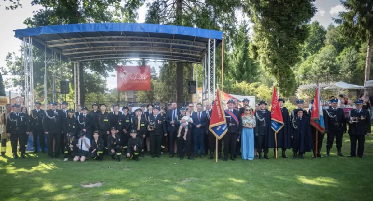 Z remizy, Maków Dolny jubileusz historią odznaczeniami nowoczesnością - zdjęcie, fotografia
