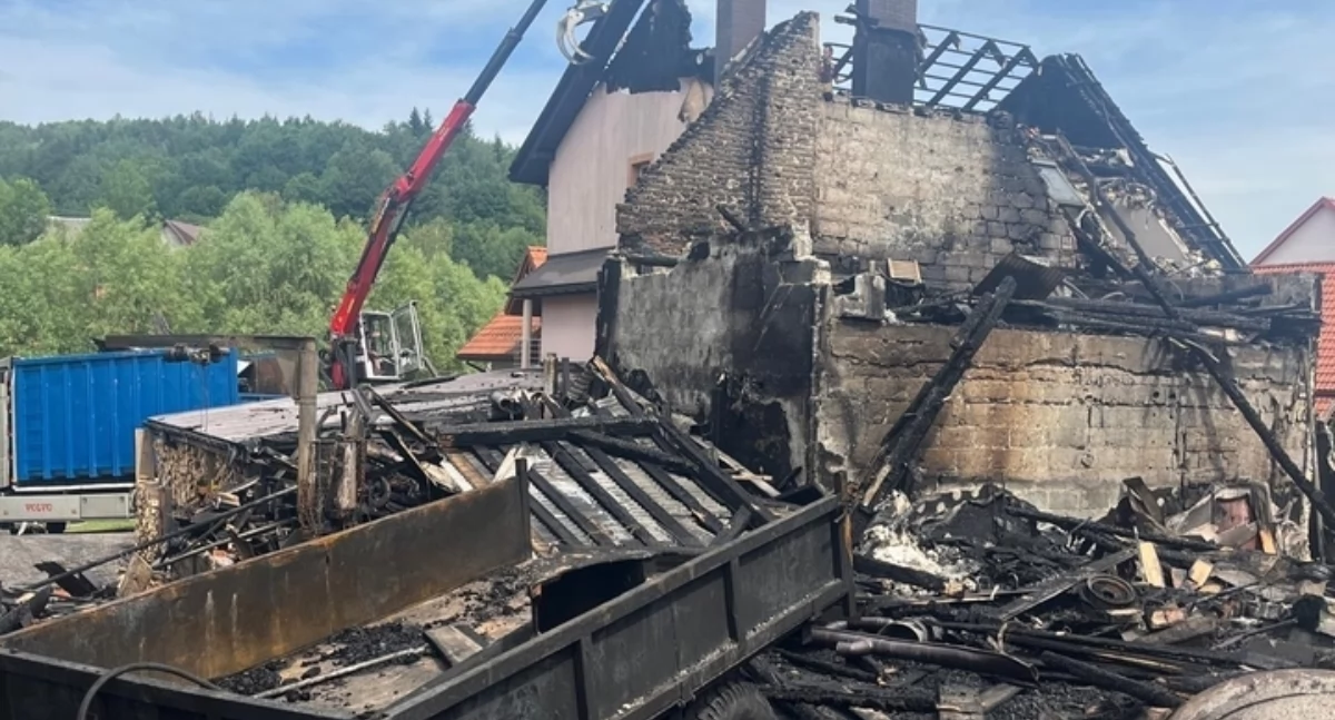 Pomoc społeczna, Tragedia zabrała ukochaną osobę Ruszyła zbiórka rzecz pogorzelców - zdjęcie, fotografia