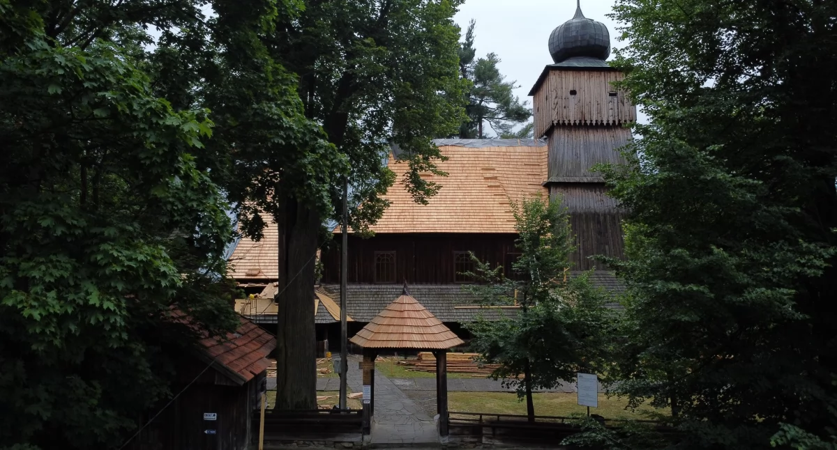 Atrakcje Turystyczne - Podróże małe i duże, remont zabytkowego kościoła Lachowicach - zdjęcie, fotografia