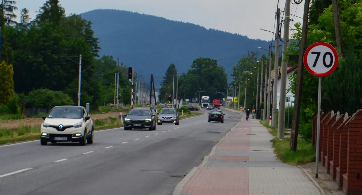 Drogi i Transport, Mieszkańcy ulicy domagają poprawy bezpieczeństwa drodze wojewódzkiej widzi potrzeby zmian - zdjęcie, fotografia