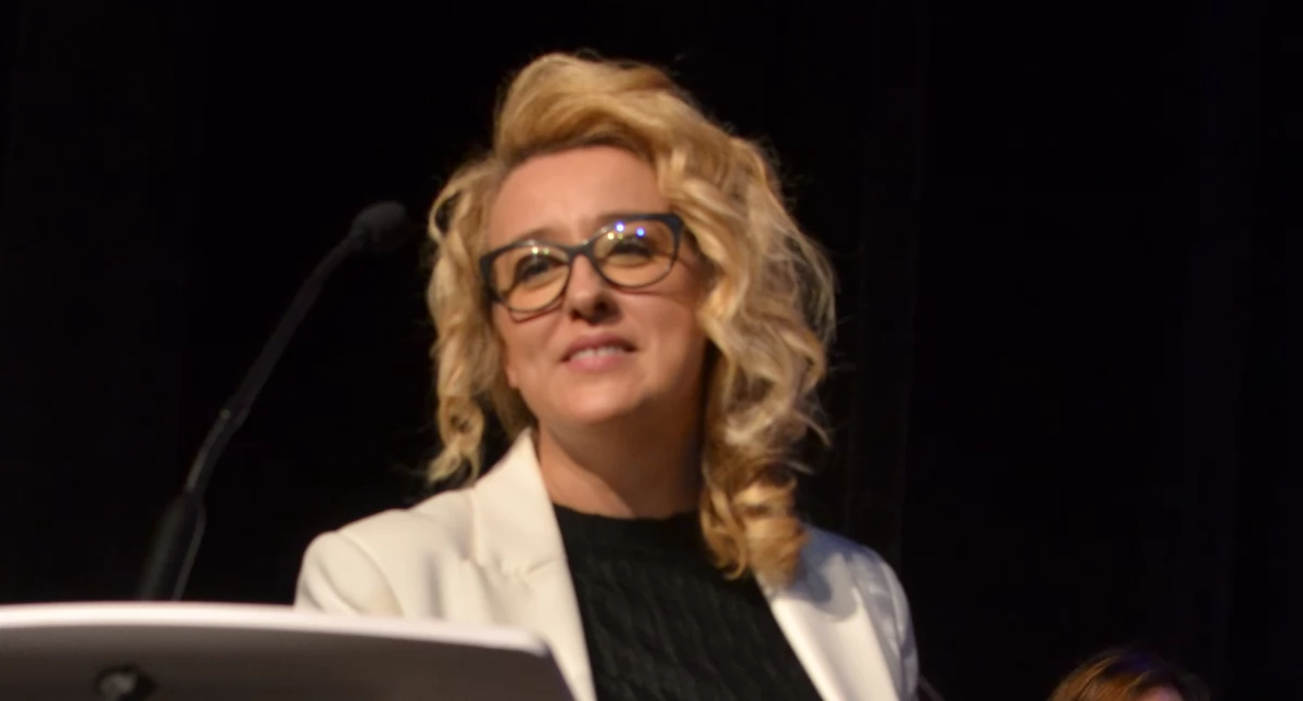 Informacje urzędowe, Izabela Toczek pozostanie dyrektorem Miejskiego Przedszkola Samorządowego Suchej Beskidzkiej - zdjęcie, fotografia
