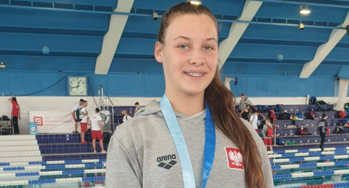Pływanie, Wiktoria Gracjasz wicemistrzynią Polski! - zdjęcie, fotografia