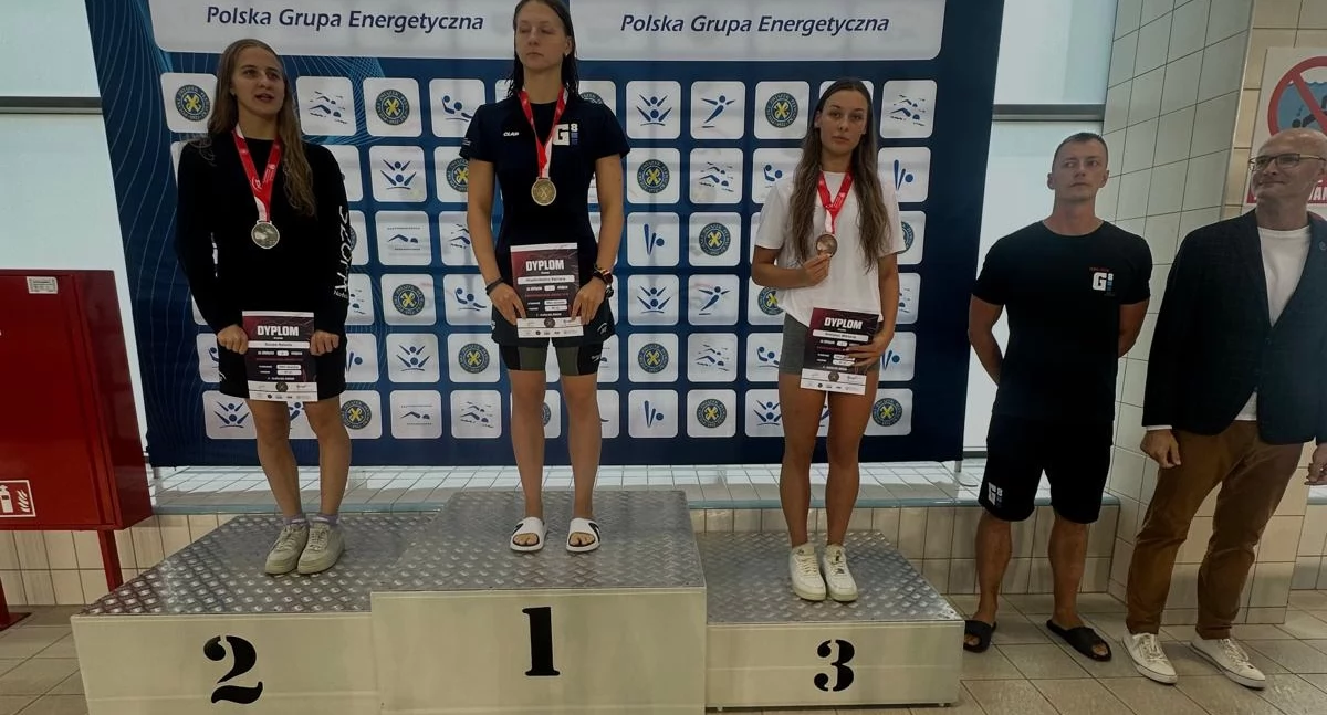 Pływanie, Wiktoria Gracjasz trzecim medalem mistrzostw Polski! - zdjęcie, fotografia