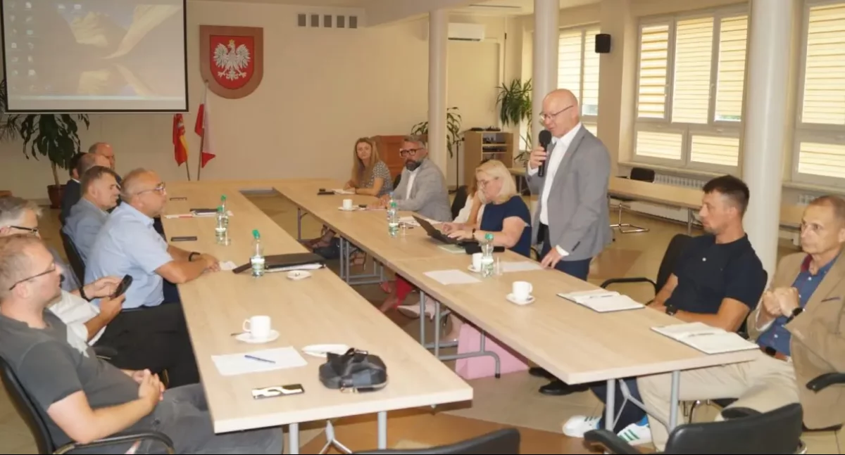 Polityka, Samorządowcy chcą połączenia trasy rowerowej VeloMucharz VeloRaba - zdjęcie, fotografia