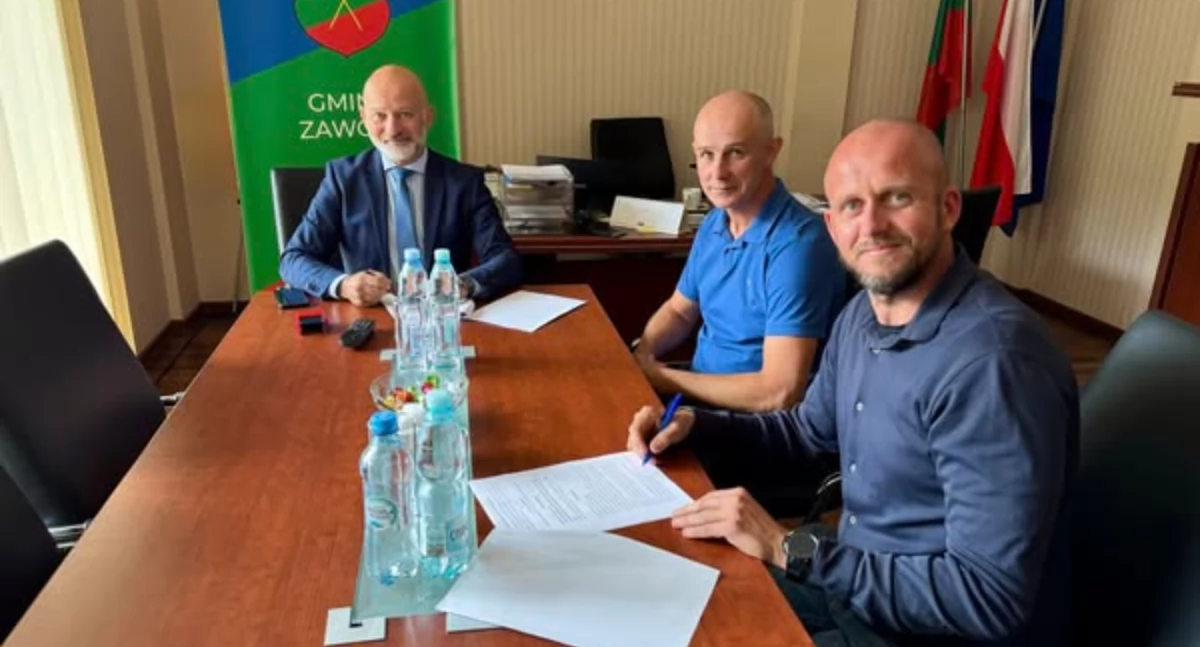 Inwestycje, Małopolska dotuje nowoczesną murawę Zawoi - zdjęcie, fotografia