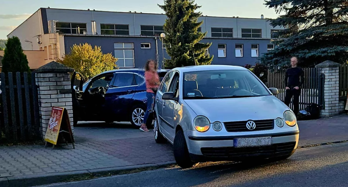 Wypadki drogowe, Wieczorna kolizja Makowie Podhalańskim - zdjęcie, fotografia