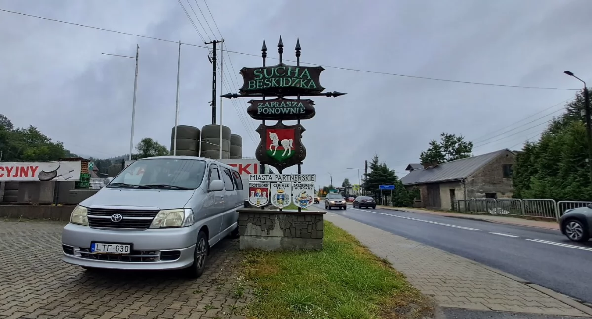 Atrakcje Turystyczne - Podróże małe i duże, Goście miasta partnerskiego odwiedzili Suchą Beskidzką - zdjęcie, fotografia