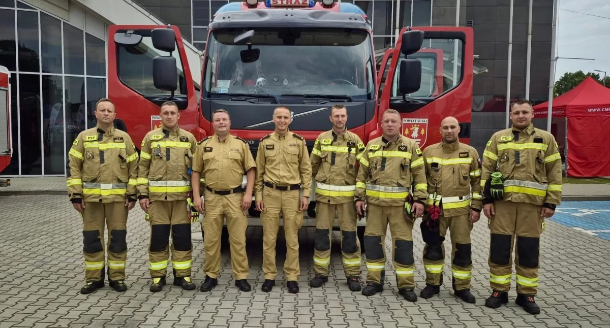 Z remizy, Strażacy Suchej Beskidzkiej reprezentowali Małopolskę Mistrzostwach Polski Ratownictwie Technicznym - zdjęcie, fotografia