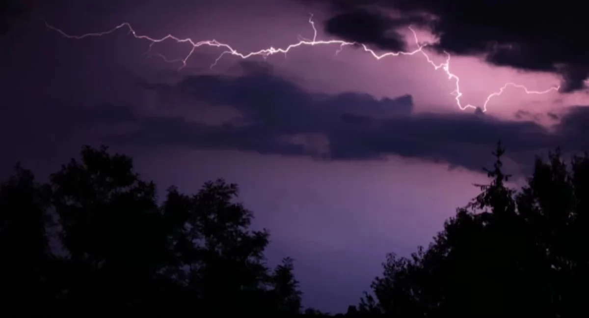 Pogodynka, Burze powiatem suskim ostrzeżenie meteorologiczne pierwszego stopnia - zdjęcie, fotografia