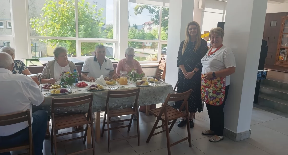 Rozrywka, Czwarte spotkanie seniorów Zembrzycach - zdjęcie, fotografia