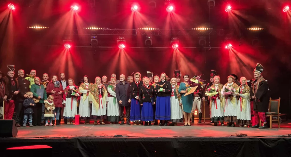 Folklor i Tradycje , Wręczono Babiogórskie Styrnole podczas Babiogórskiej Jesieni Zawoi - zdjęcie, fotografia