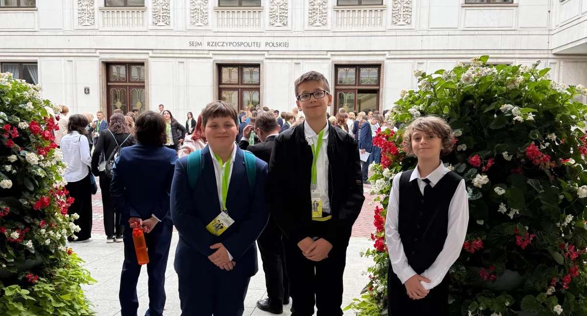 Ze szkolnej ławy, Palczy sejmowych - zdjęcie, fotografia