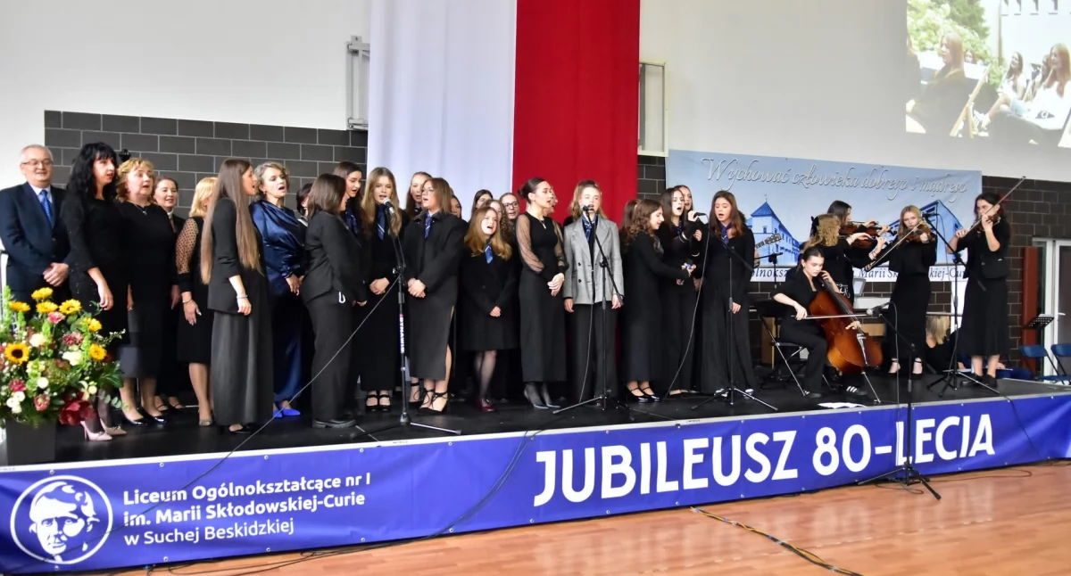 Koncerty – Muzyka , Piosenka która łączy pokolenia „Wychować człowieka dobrego mądrego” - zdjęcie, fotografia
