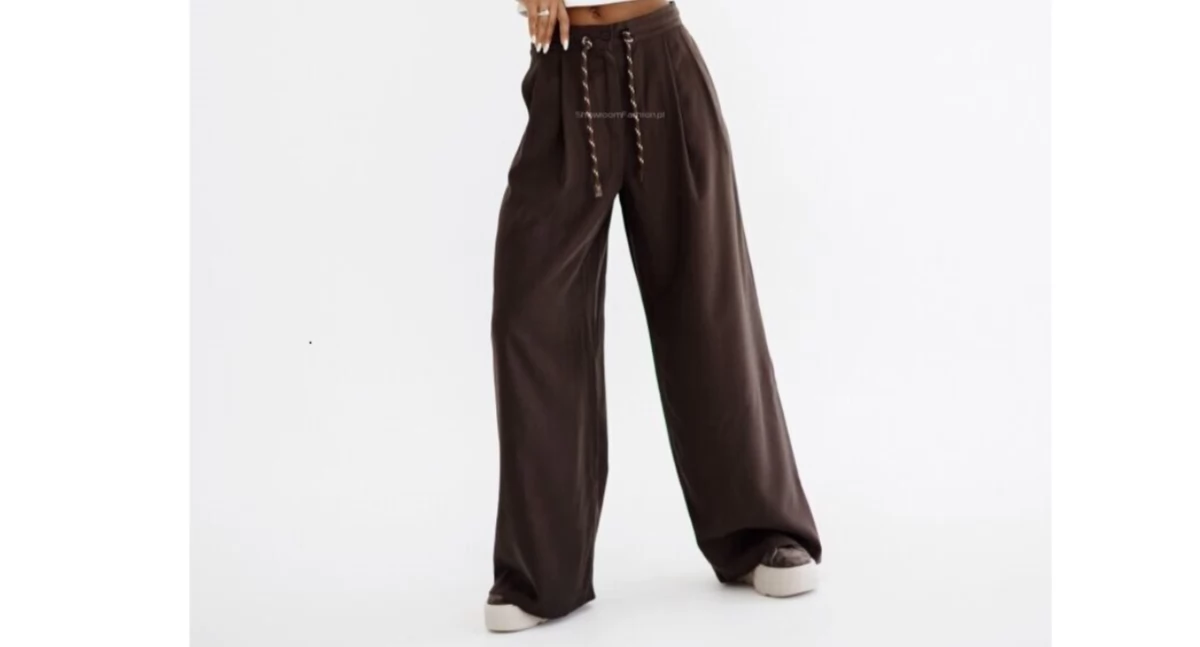 Materiał zewnętrzny, Hailey Bieber znowu wyznacza trendy! - zdjęcie, fotografia