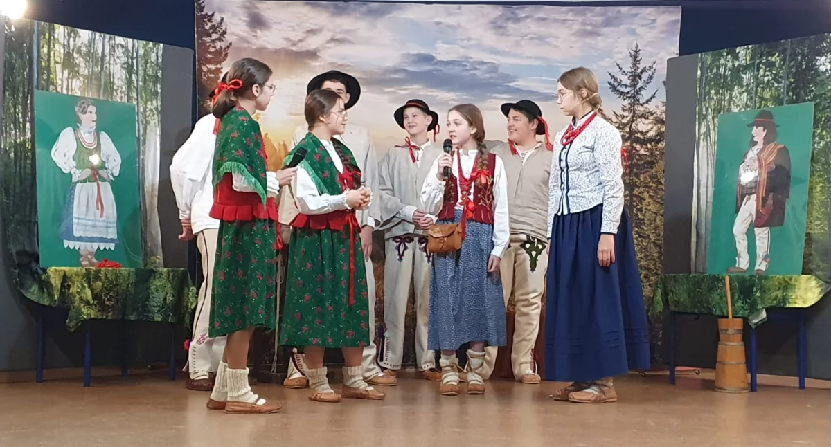Folklor i Tradycje , Święto Regionalne Stryszawie lekcja tradycji miłości małej ojczyzny - zdjęcie, fotografia