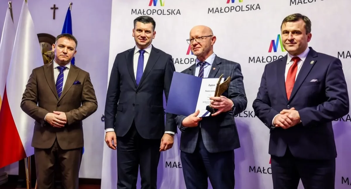 Finanse i Budżet, Powiat suski gronie liderów - zdjęcie, fotografia