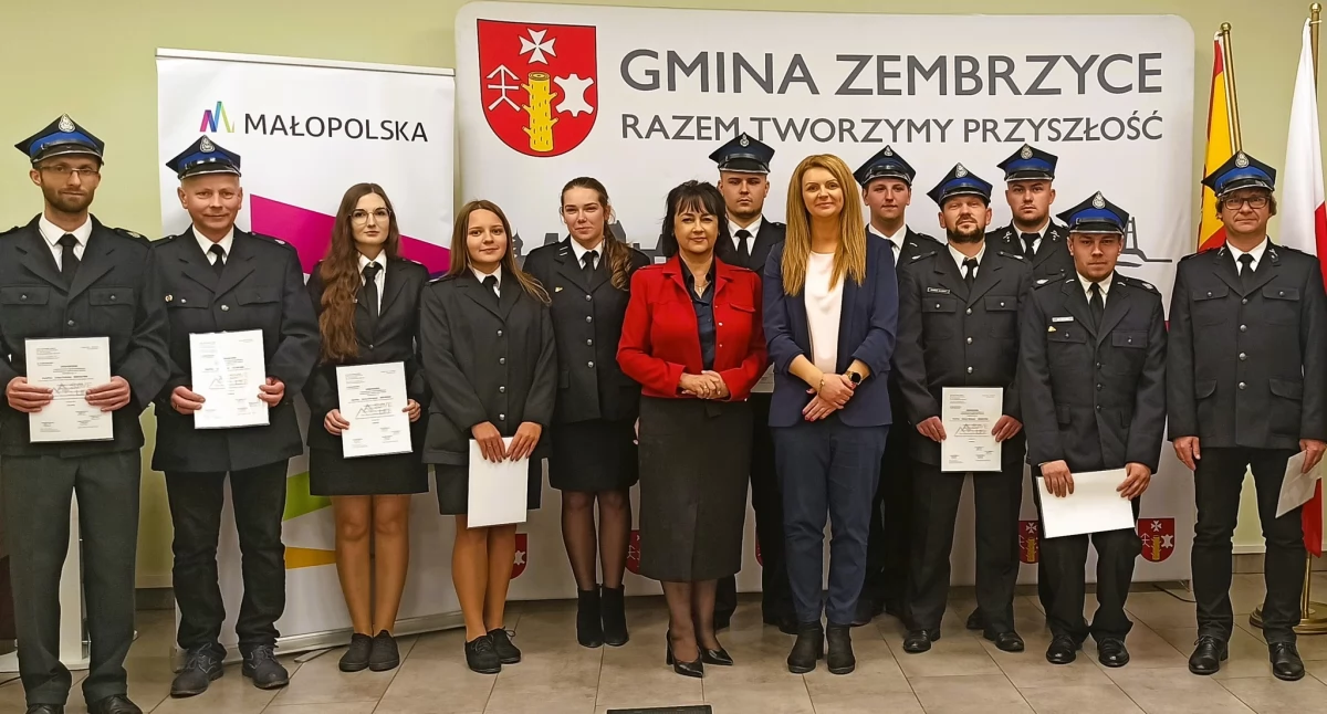 Z remizy, Szkolenie każdej jednostki Gminie Zembrzyce Strażacy zyskali kwalifikacje ratownika - zdjęcie, fotografia