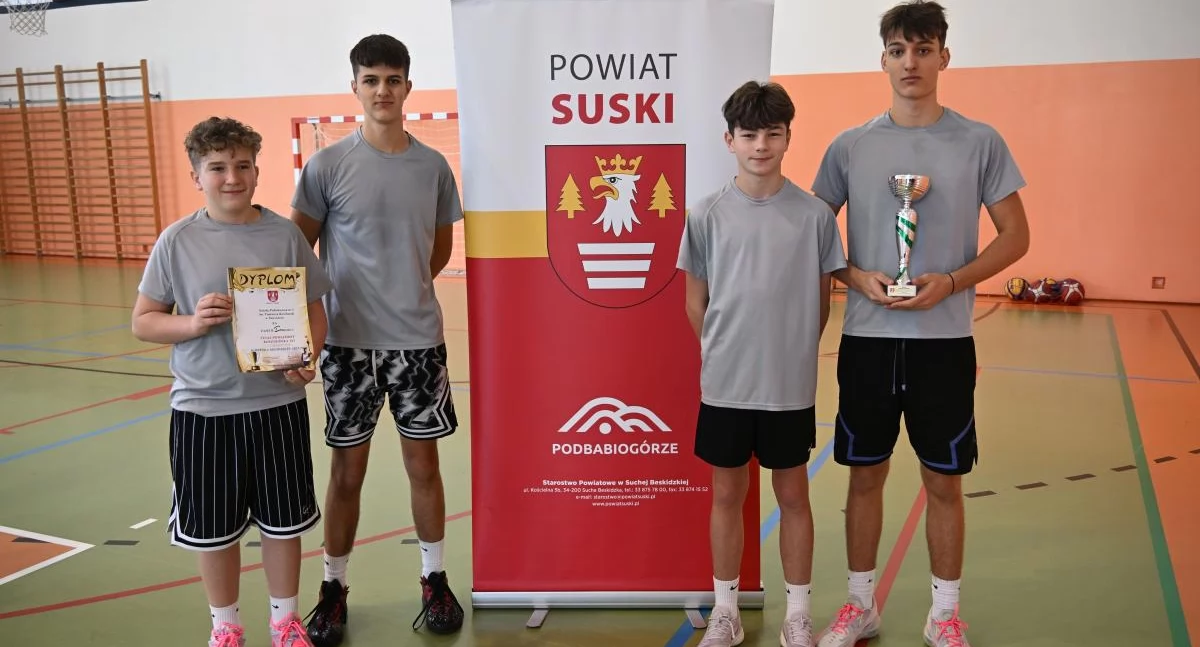 Sport szkolny, Chłopcy Stryszawa ponownie najlepsi powiatowej koszykówce - zdjęcie, fotografia
