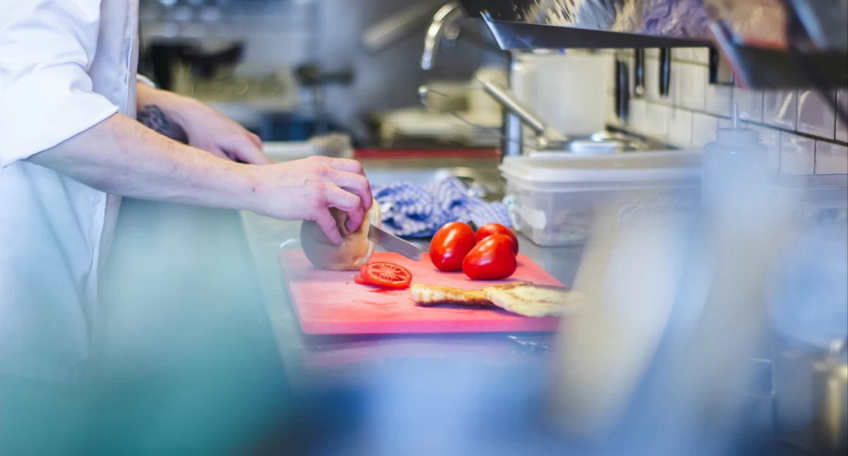 Materiał zewnętrzny, Nóż szefa kuchni mandolina warzyw wygrywa restauracji - zdjęcie, fotografia