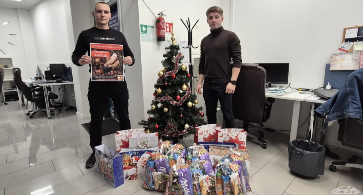 Pomoc społeczna, Świąteczny bazarek rzecz dziecka Łętowni działa - zdjęcie, fotografia
