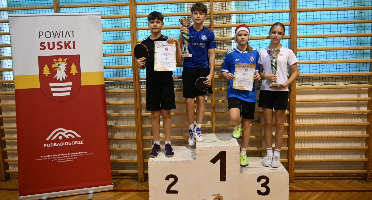 Sport szkolny, Turniej pełen zwrotów akcji! Dziewczęta chłopcy pokazali klasę Lachowicach - zdjęcie, fotografia