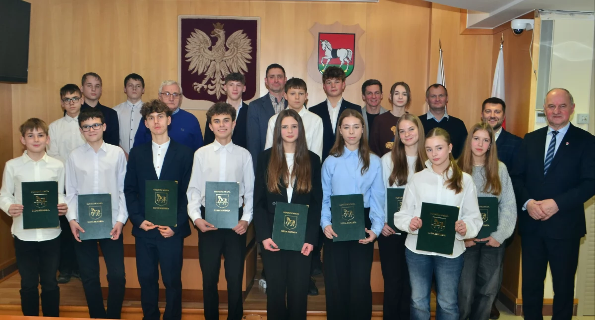 Osobowości sportu, Burmistrz Suchej Beskidzkiej nagrodził sportowców - zdjęcie, fotografia
