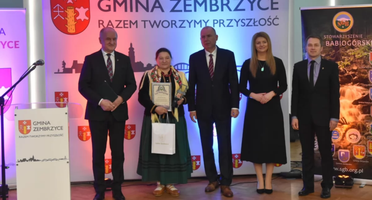 Osobowości kultury , Bernadeta uhonorowana Laurem Babiogórskim pasję folkloru - zdjęcie, fotografia