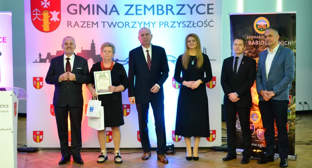 Osobowości kultury , Strażniczka tradycji Kazimiera Czarna uhonorowana Laurem Babiogórskim - zdjęcie, fotografia