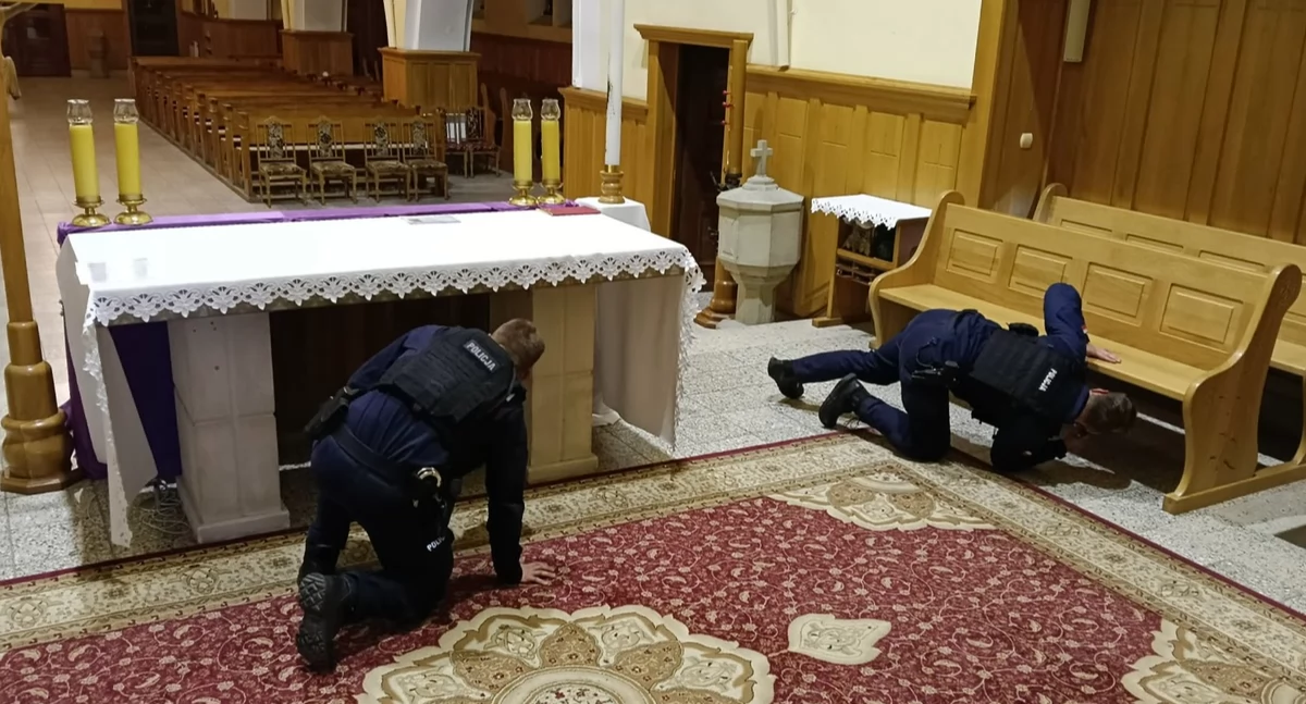 Kronika kryminalna, Alarm bombowy kościele latek zatrzymany - zdjęcie, fotografia