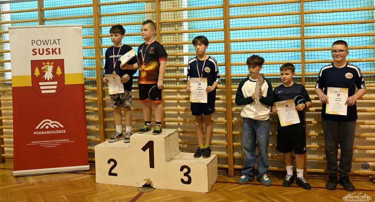 Sport szkolny, Finał powiatowy tenisie stołowym Lachowice gościły młodych zawodników - zdjęcie, fotografia