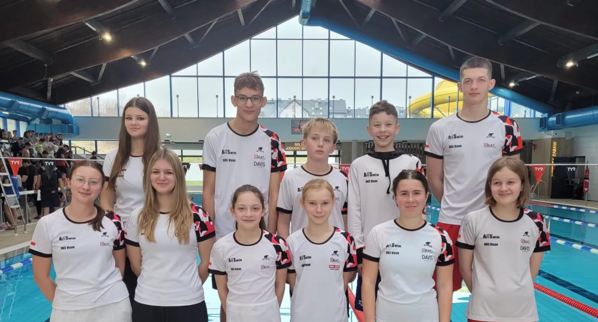 Pływanie, ArtSwim Szkoła Pływania VIGOR triumfuje rankingu medalowym Świątecznych Zawodach Pływackich Myślenicach - zdjęcie, fotografia