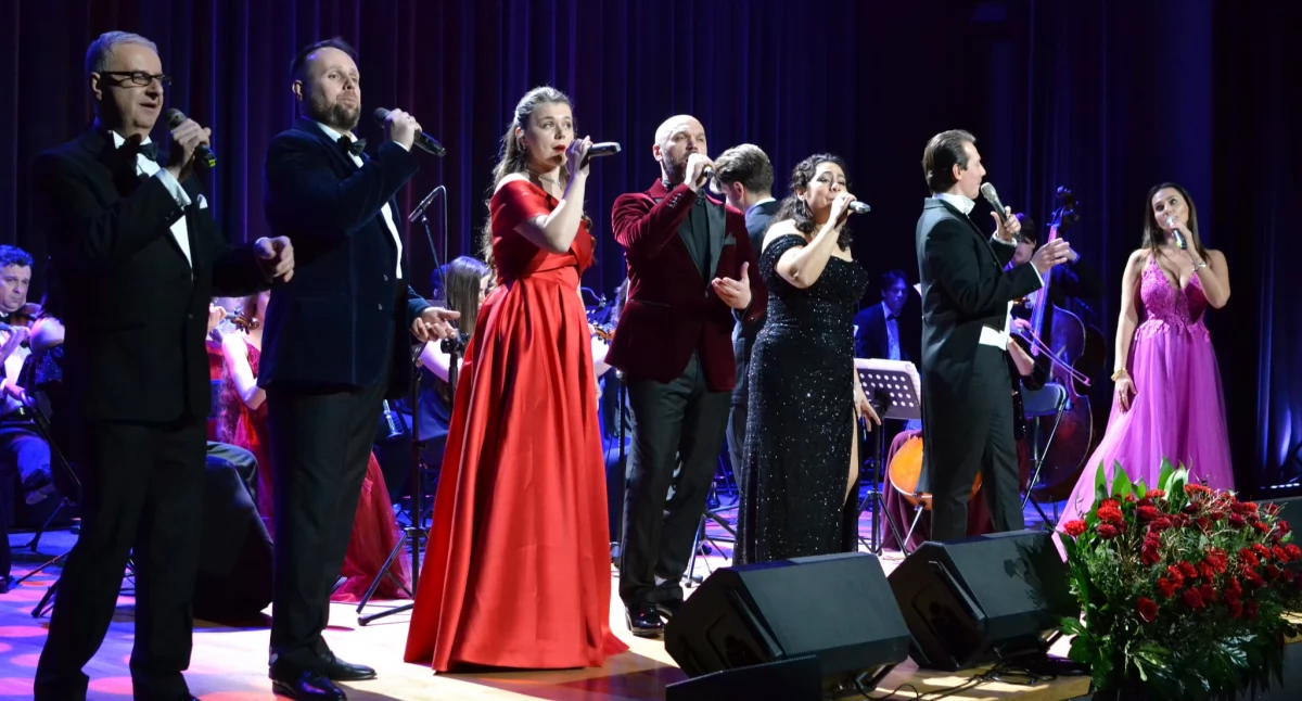 Koncerty – Muzyka , Koncert Noworoczny Suchej Beskidzkiej podbił serca widzów - zdjęcie, fotografia