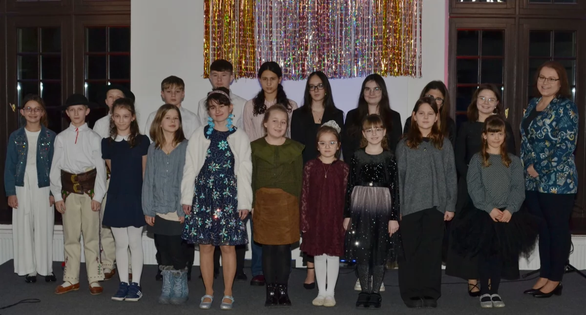 Koncerty – Muzyka , Zagrali zaśpiewali swoich babć dziadków - zdjęcie, fotografia