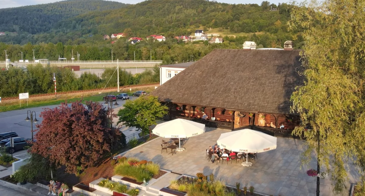Atrakcje Turystyczne - Podróże małe i duże, Karczma „Rzym” Suchej Beskidzkiej - zdjęcie, fotografia