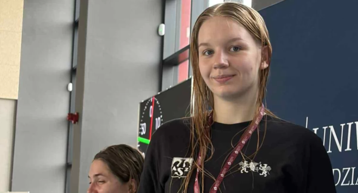 Pływanie, Milena Łazarz potrójną medalistką akademickich zawodów Śląsku - zdjęcie, fotografia