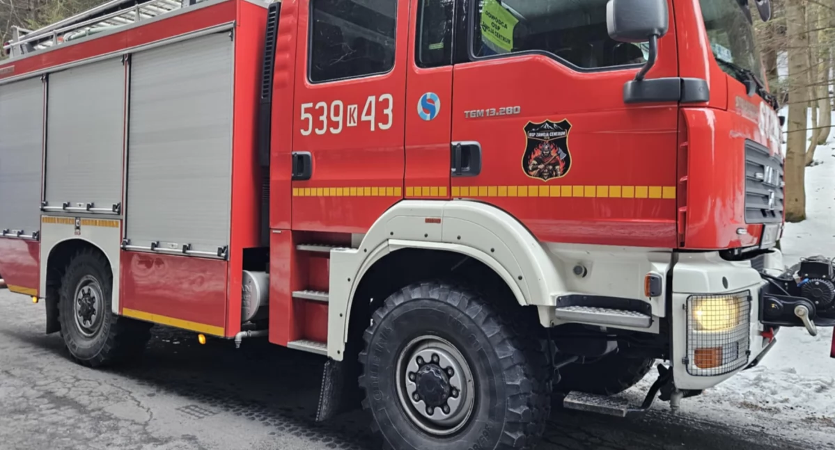 Miejscowe zagrożenie, Zawoja Strażacy interweniowali stadninie - zdjęcie, fotografia