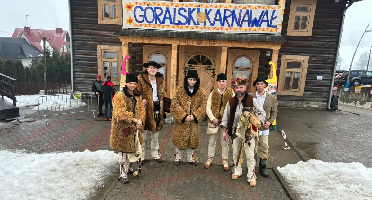 Folklor i Tradycje , Kolyndnicy Jałowca wracają Bukowiny brązem! - zdjęcie, fotografia