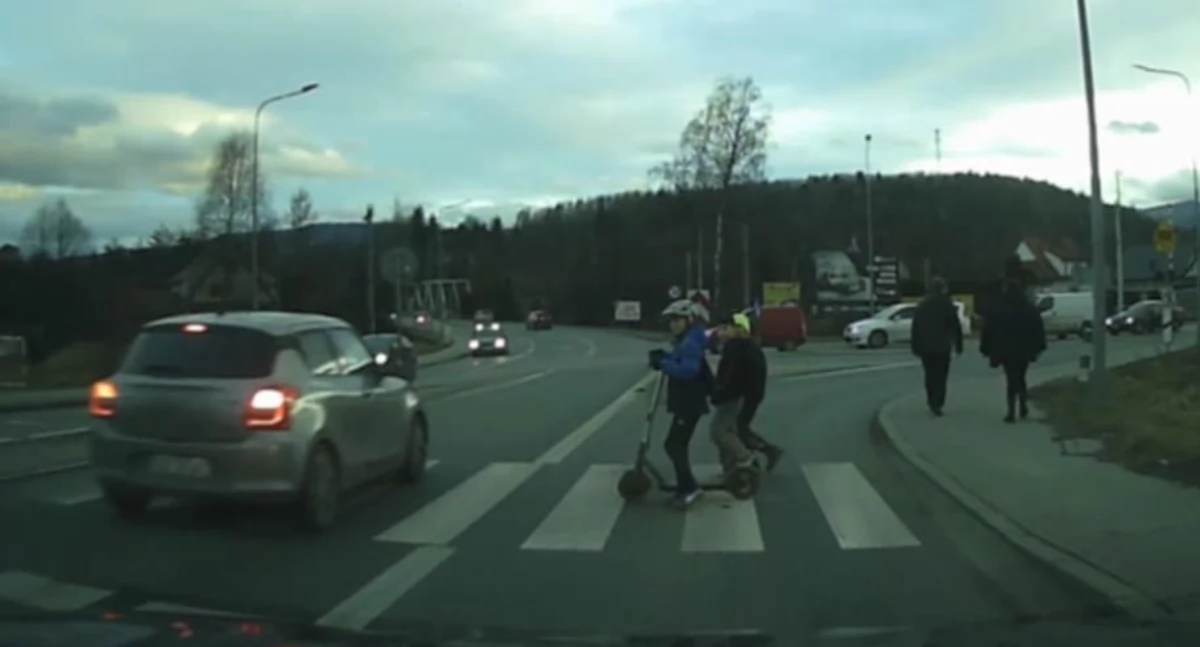 Drogi i Transport, Niebezpieczne przejście Białce Mieszkaniec alarmuje „Czekamy tragedię - zdjęcie, fotografia