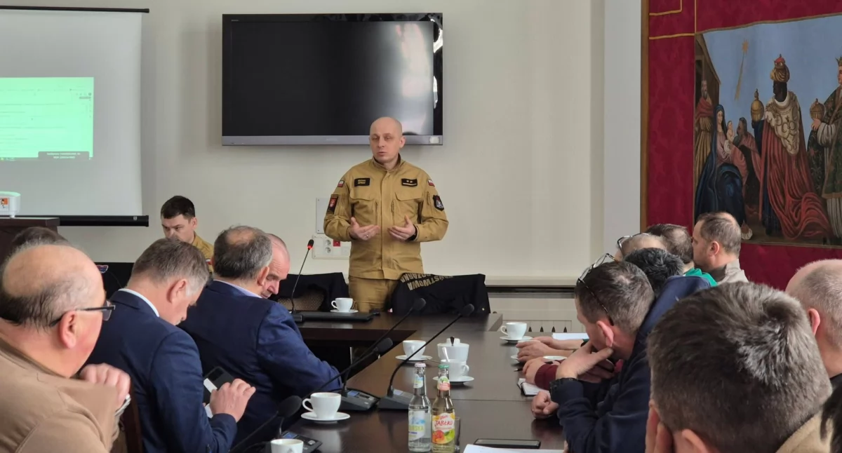 Informacje urzędowe, Wspólnie bezpieczeństwa Debata strategii rozwoju straży pożarnej Jordanowie - zdjęcie, fotografia