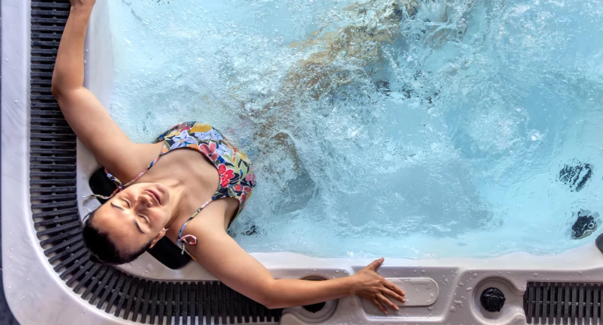 Materiał zewnętrzny, dbać jacuzzi ogrodowe przez cały Kompleksowy poradnik pielęgnacji konserwacji - zdjęcie, fotografia