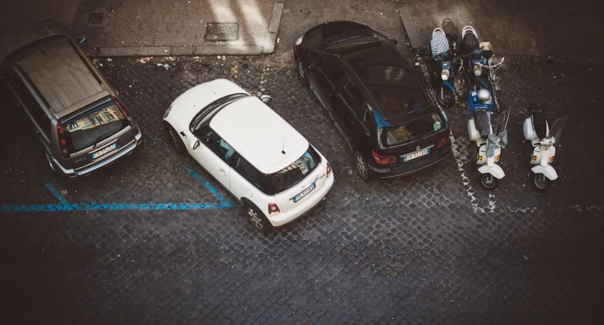Materiał zewnętrzny, zwiększyć bezpieczeństwo parkingu - zdjęcie, fotografia