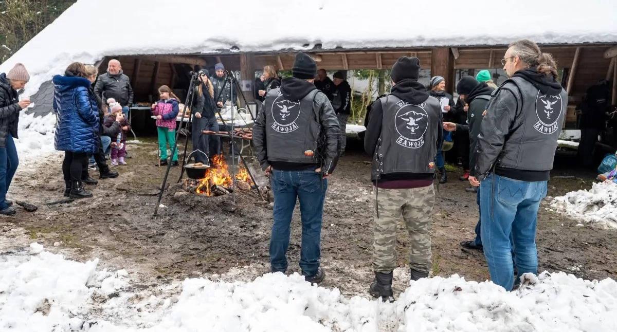 Pomoc społeczna, Słońce złej pogody wielkie serca motocyklistów Madzi - zdjęcie, fotografia