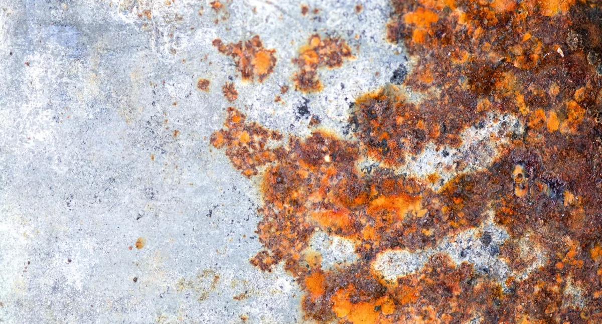 Materiał zewnętrzny, Odrdzewiacze skuteczny sposób walkę korozją - zdjęcie, fotografia