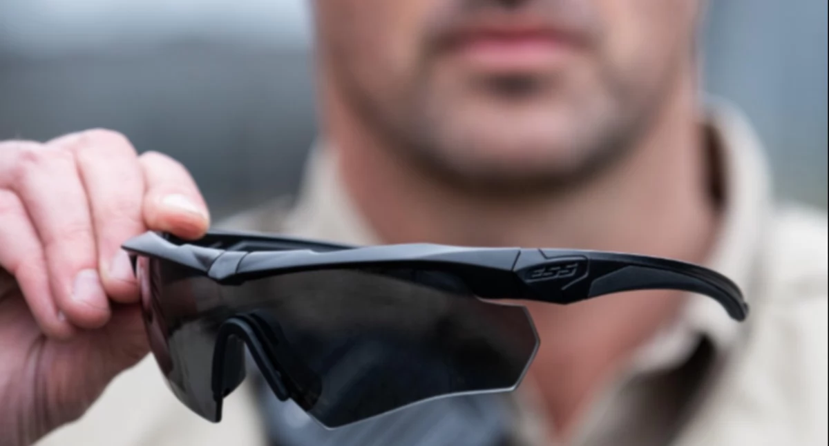 Materiał zewnętrzny, Okulary balistyczne technologie służbie ochrony wzroku - zdjęcie, fotografia
