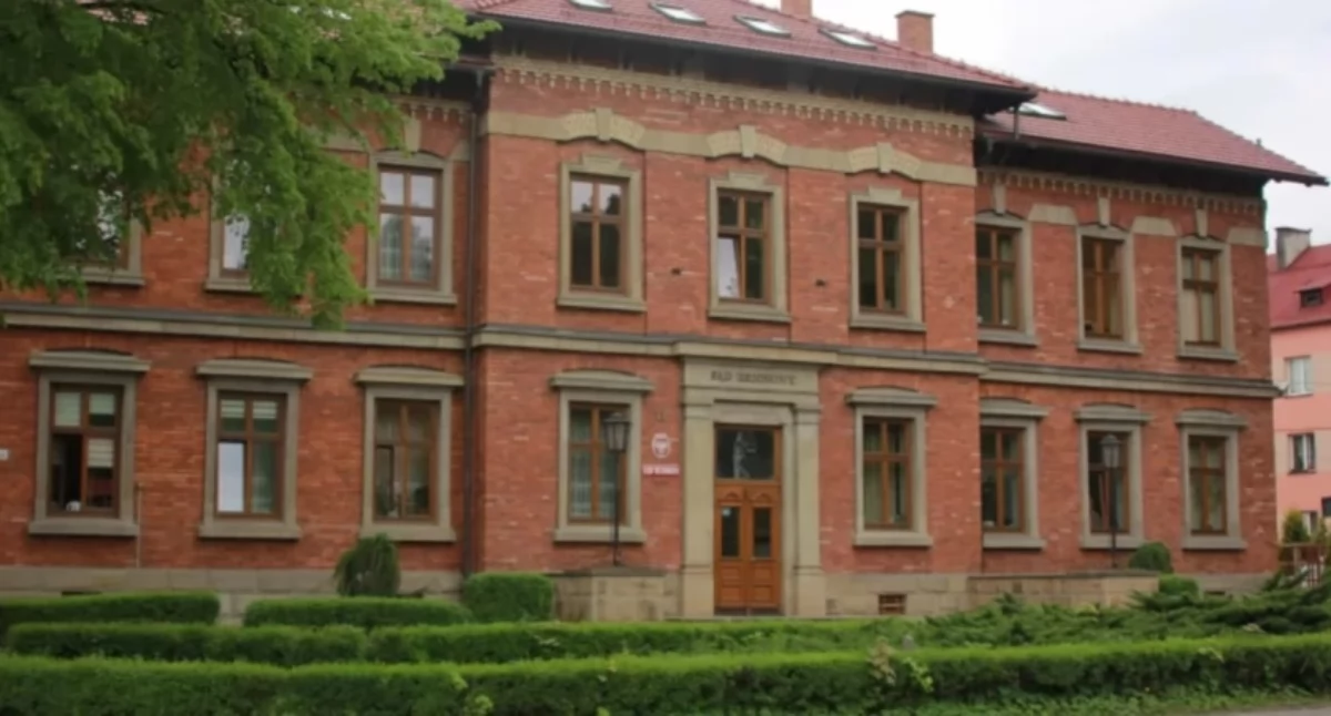 Literatura i poezja, [KONKURS] Który bohater bajki byłby najlepszym sędzią Suski czeka odpowiedzi dzieci - zdjęcie, fotografia