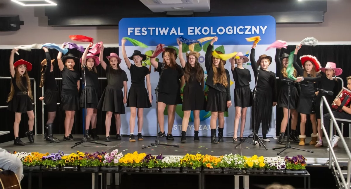 Ze szkolnej ławy, Stryszawa Ekologiczny festiwal rekordową frekwencją - zdjęcie, fotografia