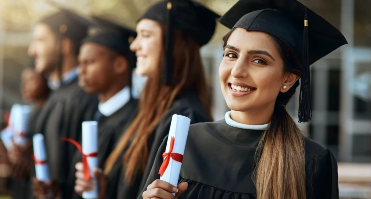 Materiał zewnętrzny, Najlepsze studia ranking studenckich wyborów - zdjęcie, fotografia